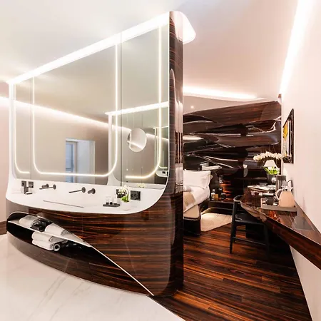 Hotel Romeo
