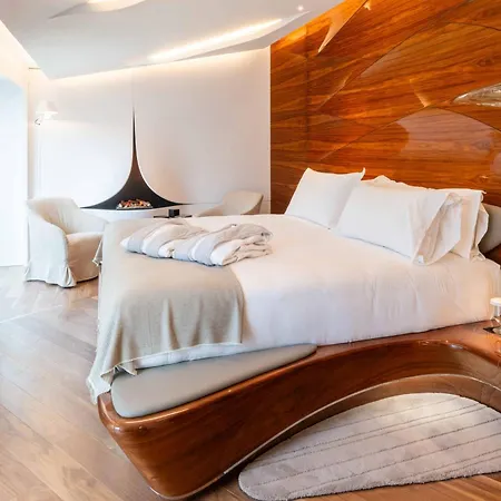 Hotel Romeo 5*