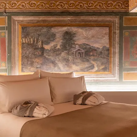Hotel Romeo
