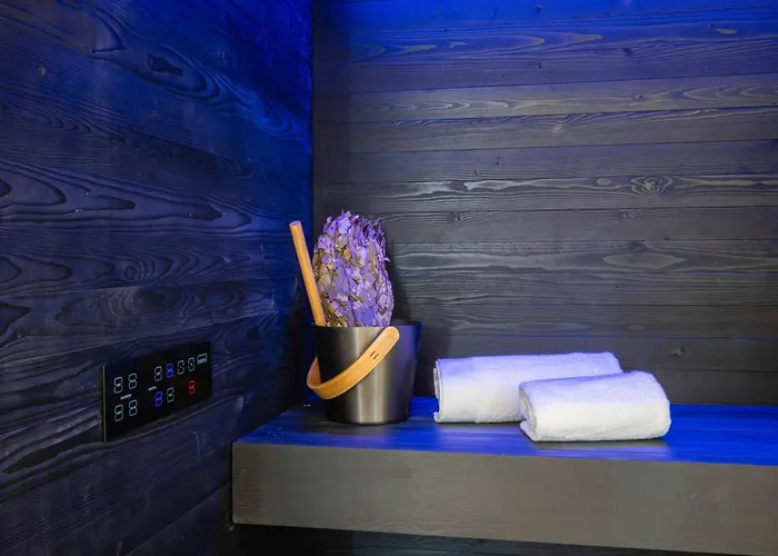 Hotel Romeo 5*