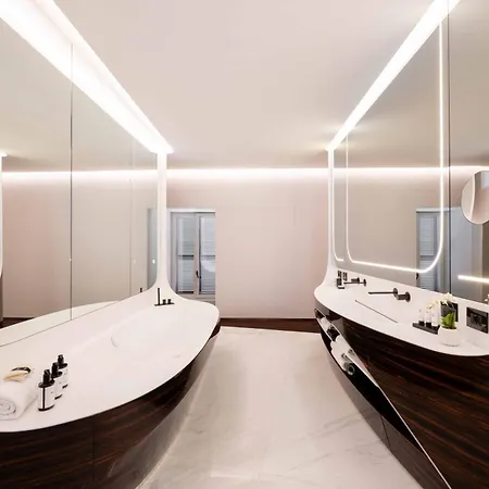 Hotel Romeo