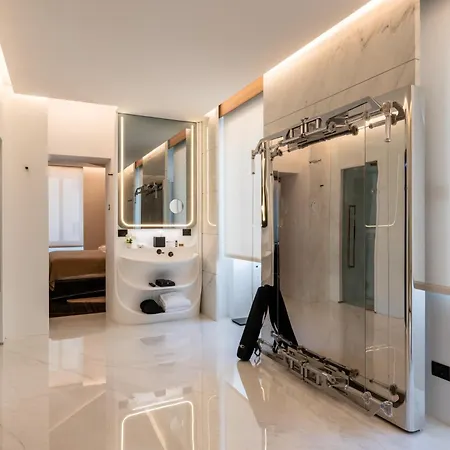 Hotel Romeo