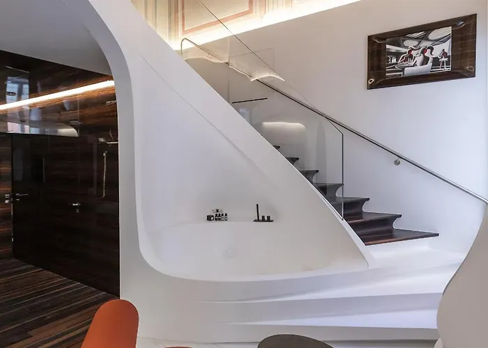 Romeo Hotel
